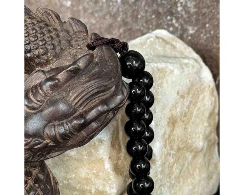 Різьблений дерев’яний амулет Дракон удачі з чотками та намистинами з бірюзи